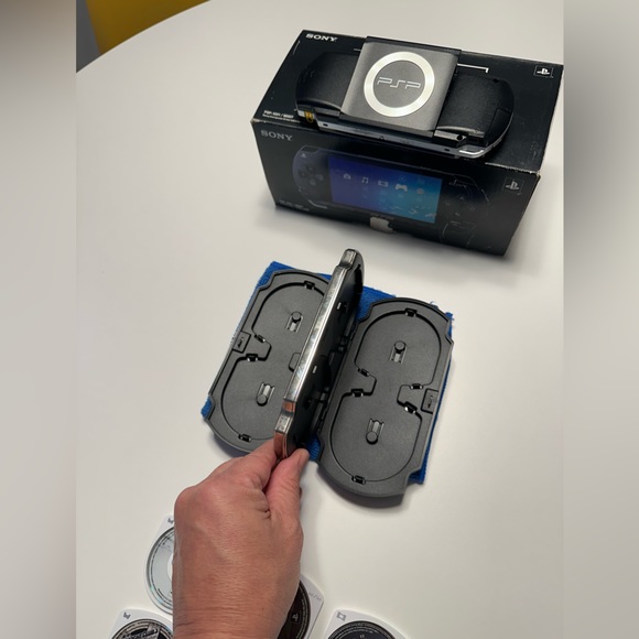 Vintage Sony PSP-1001 - Picture 7 of 9